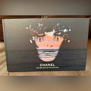 CHANEL Cruise Collection 2021/2022 Photographs By INEZ & VINOODH Booklet